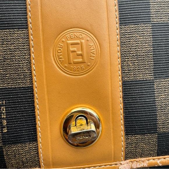 Rare Vintage Checked Fendi Accordion Crossbody Bag - Picture 16 of 16